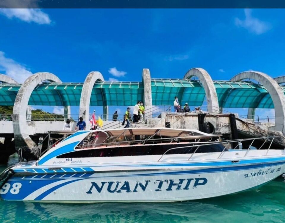 Taxi to Nuanthip Pier